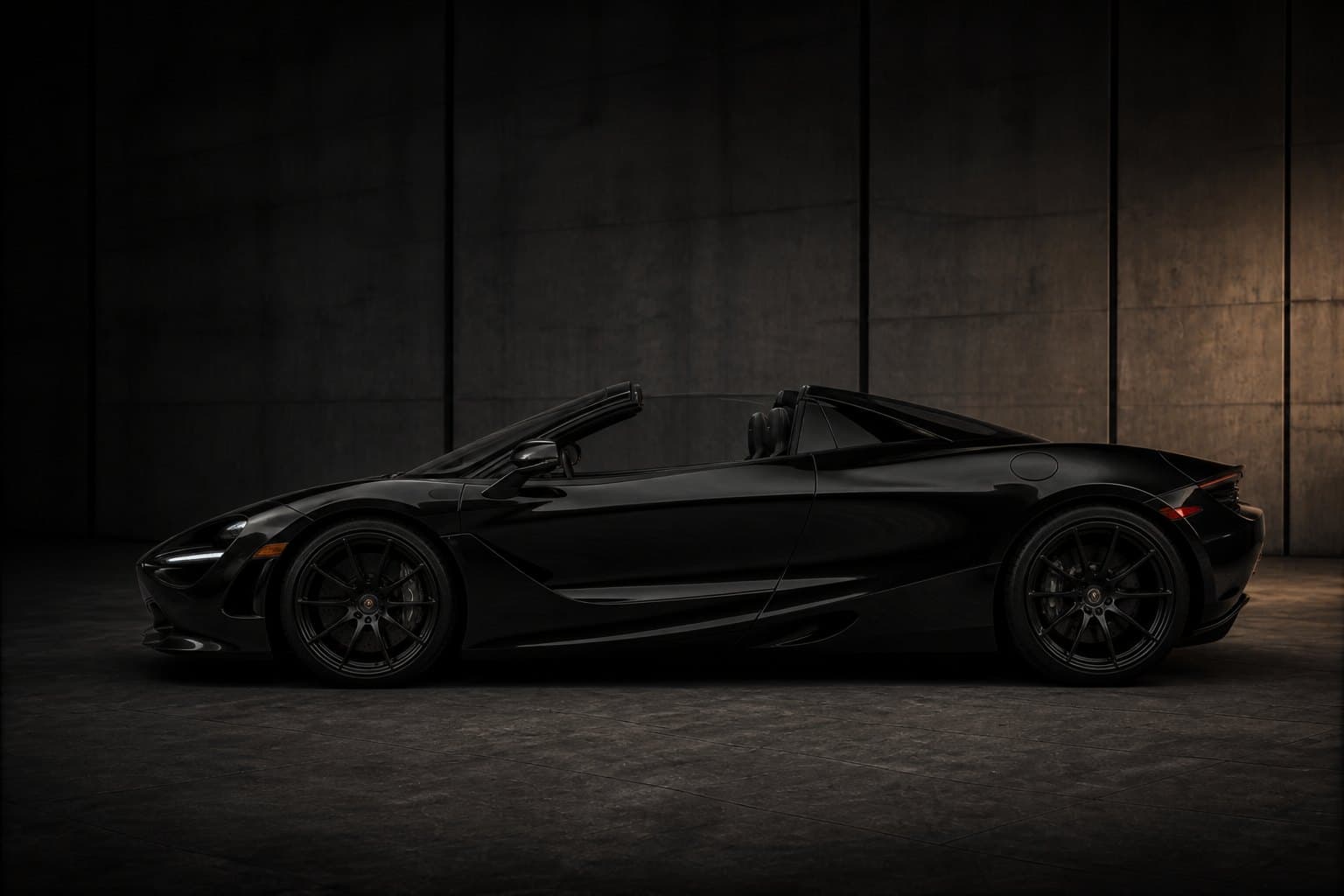McLaren 720S exterior 2